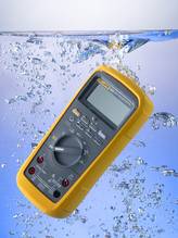 Fluke met ses outils les plus r�sistants � l'�preuve de la hauteur