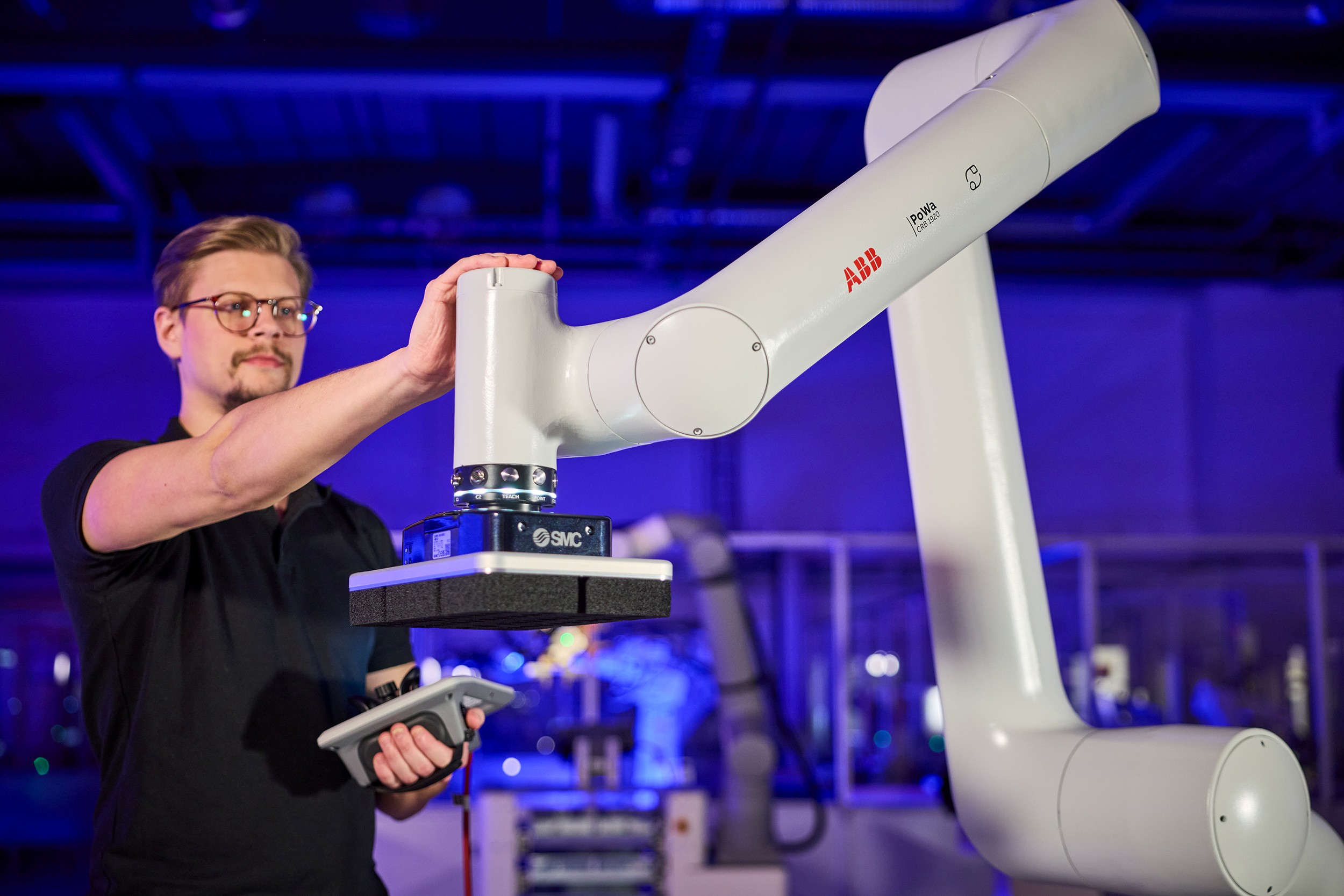 ABB Robotics lance les cobots PoWa avec charges utiles jusqu’à 30 kg ...